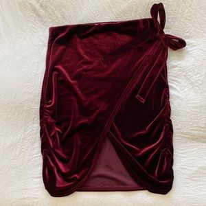 Missguided velvet wrap skirt with bow never worn